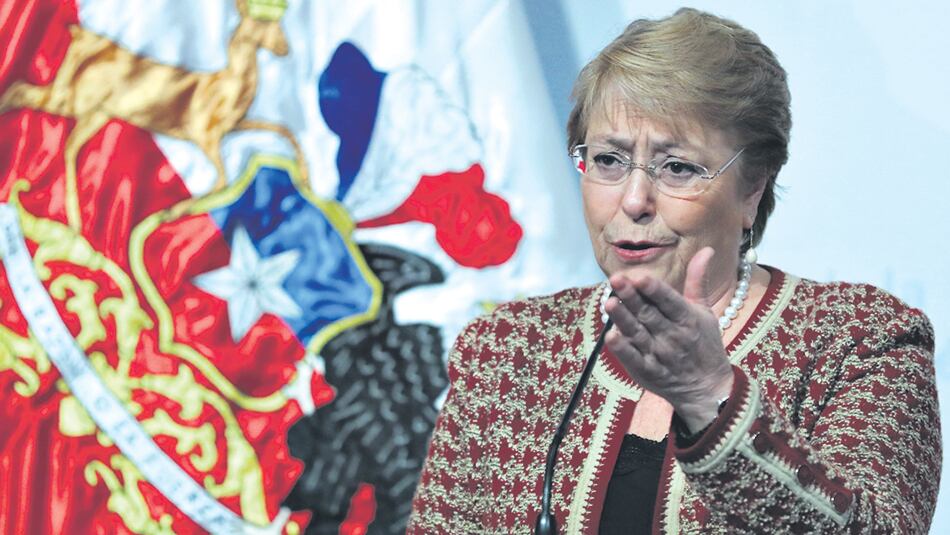A la mandataria socialista Bachelet le quedan menos de siete meses para dejar el poder.