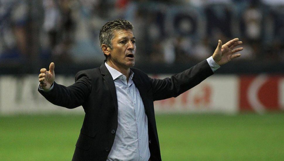 Mario Sciacqua buscará meter en la Liga Profesional a Sarmiento de Junín. 