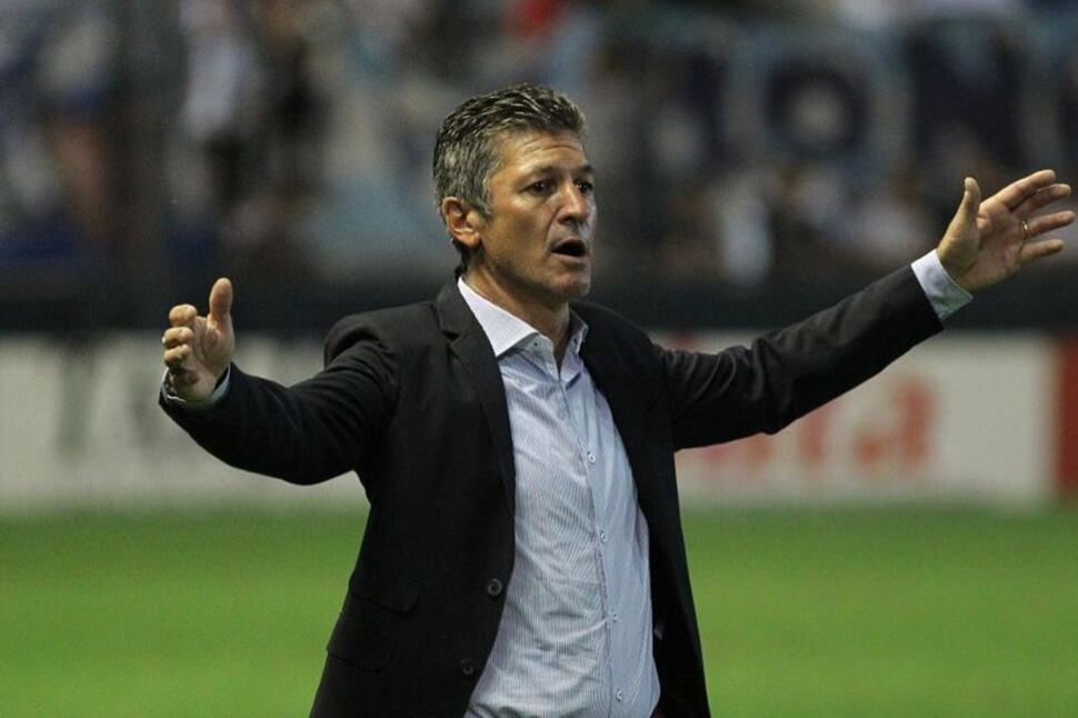 Mario Sciacqua buscará meter en la Liga Profesional a Sarmiento de Junín.