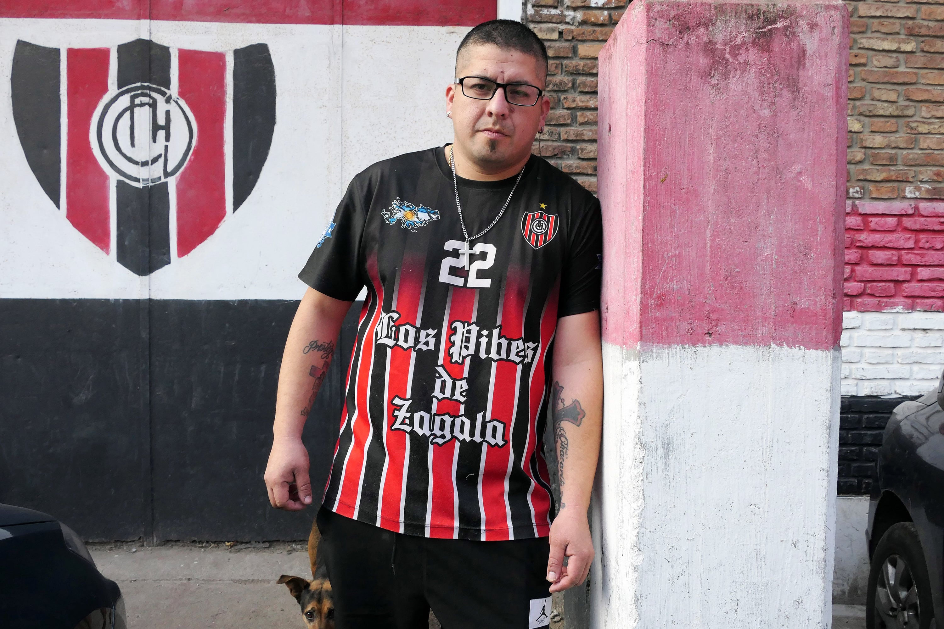 Jonathan Leandro Navarro perdió la visión de un ojo.