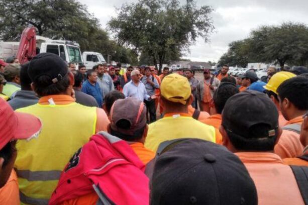 Asamblea de trabajadores en el puesto de Anta