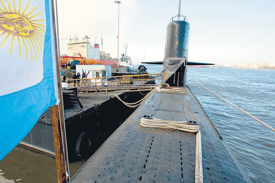 La desaparición del submarino ARA San Juan sigue generando versiones inquietantes.