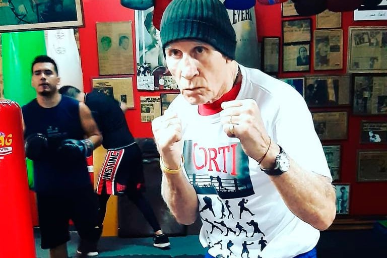 Miguel Angel Castellini, posa en el gimnasio.