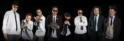 Scraps con su actual formación, que combina miembros históricos y jóvenes talentos.