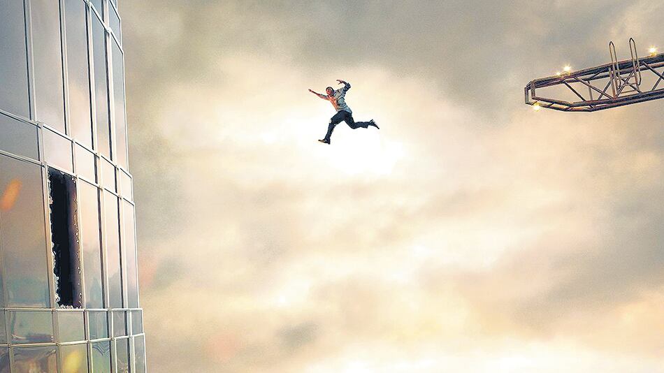 Dwayne Johnson, a puro vértigo y carisma, es el héroe de Rascacielos.