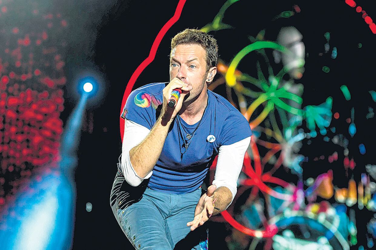 Coldplay no paró de mimar al público argentino con gestos grandilocuentes.