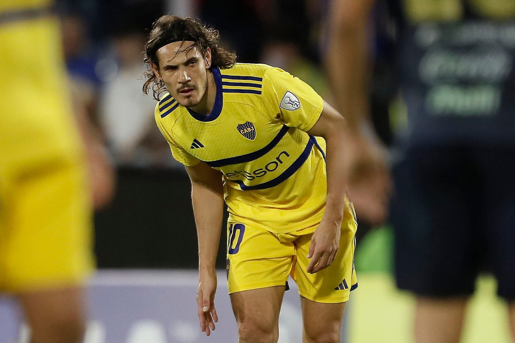 Cavani pispea. Segundos después marcaría el golazo de tiro libre vs. Trinidense.