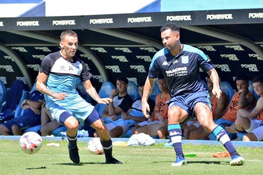 El colombiano Edwin Cardona en acción con la Academia