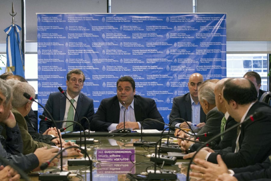 Según los gremios, el ministro de Trabajo Jorge Triaca adelantó que "laudará" para imponer la propuesta del Gobierno.