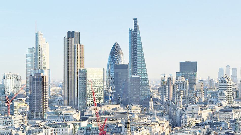 La city londinense, una de las capitales financieras del mundo, es el destino preferido de las opacas inversiones de los magnates rusos.