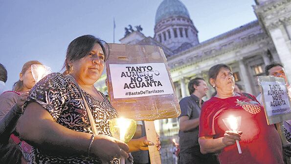 La actividad busca sumar más organizaciones contra los tarifazos del Gobierno.