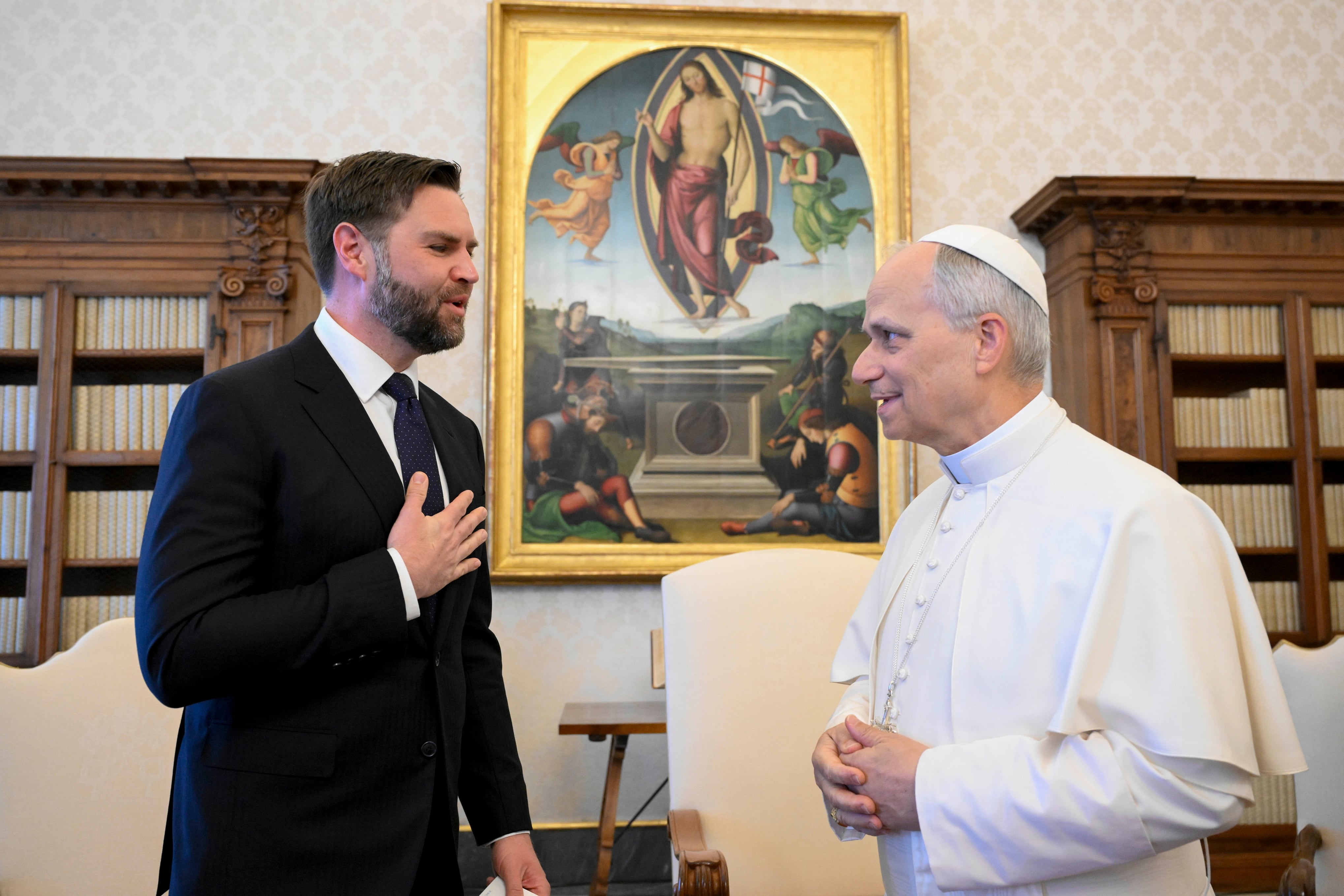 "Durante las conversaciones se renovó la satisfacción por las buenas relaciones bilaterales", indicó el Vaticano