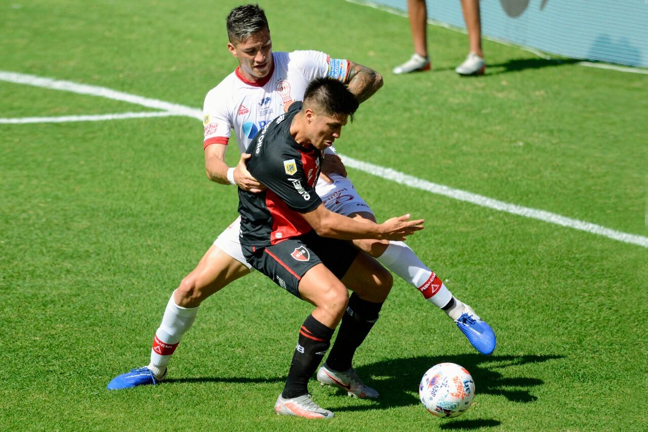 Newell's y Huracán igualaron en Rosario.