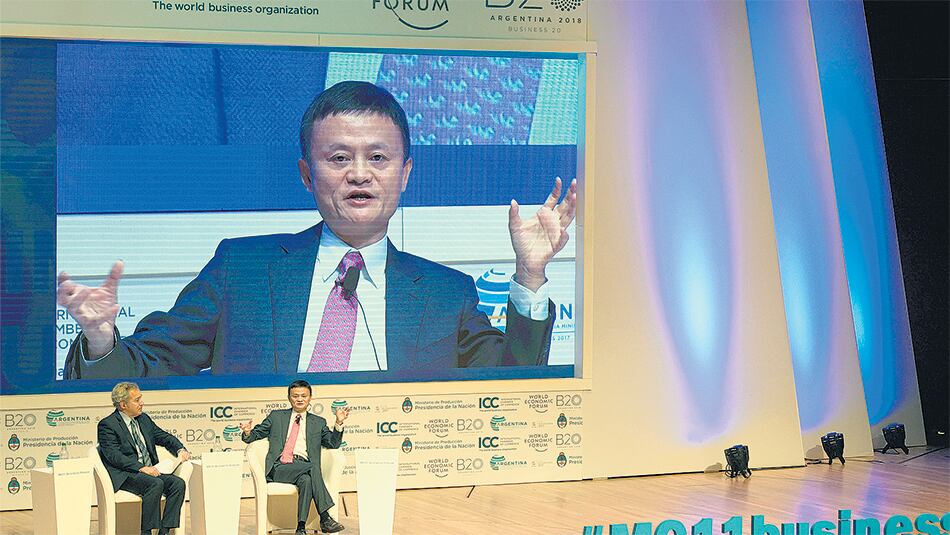 Jack Ma: “Nuestro mundo está demasiado controlado por los reguladores”.