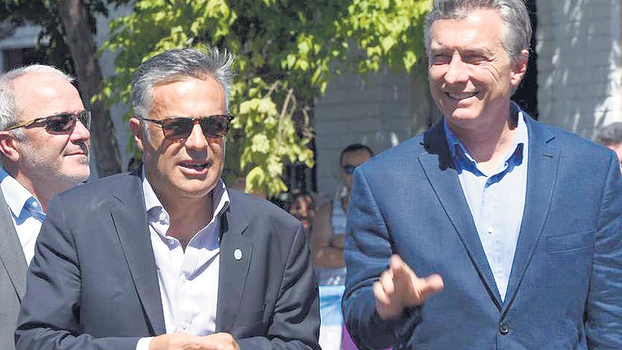 Mauricio Macri compartió un acto con Alfredo Cornejo en una escapada de sus vacaciones en el sur.
