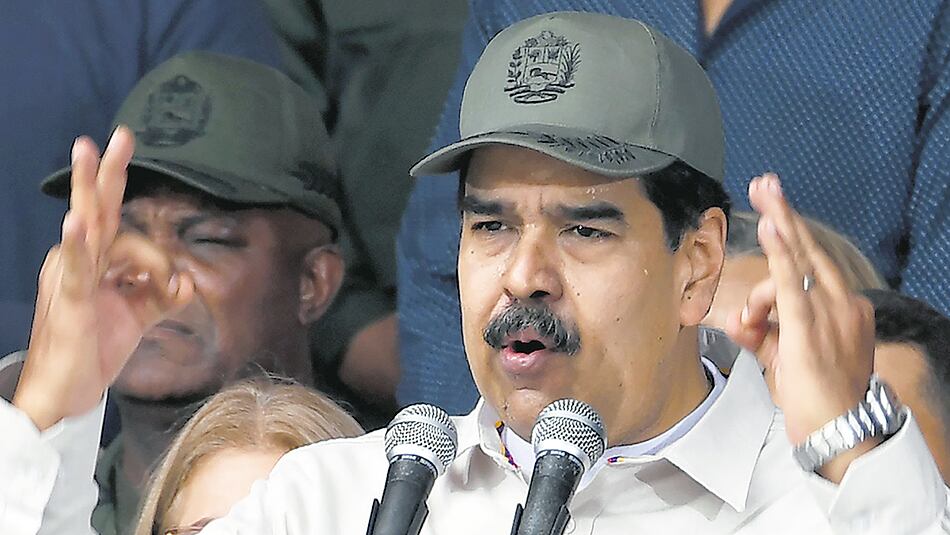 Maduro recordó las jornadas de abril de 2002, cuando el golpe contra Chávez fue derrotado.