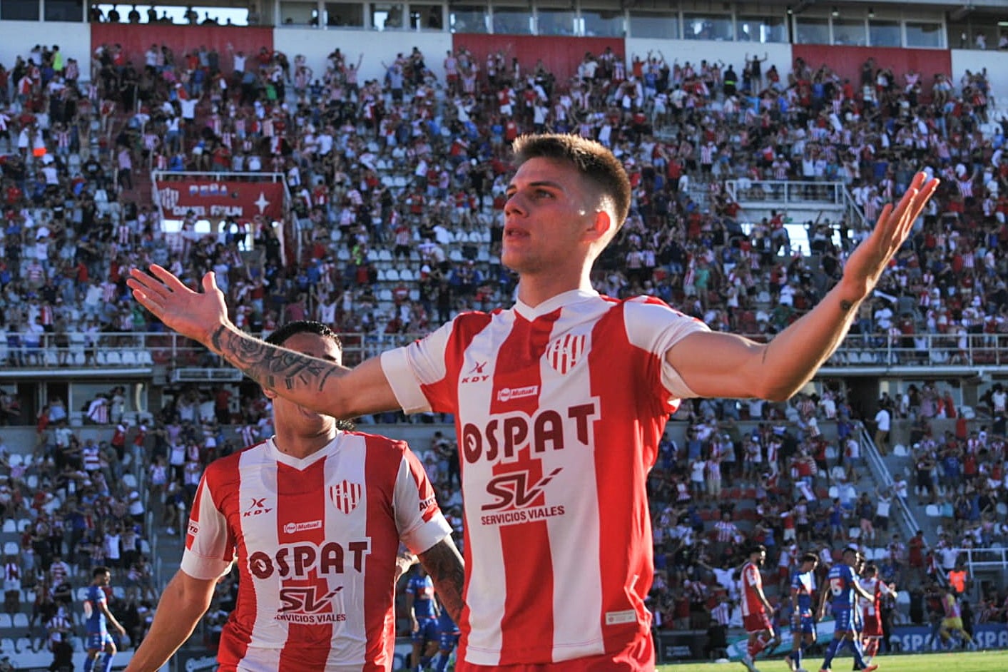 Zenón convirtió un golazo de tiro libre para salvar a Unión