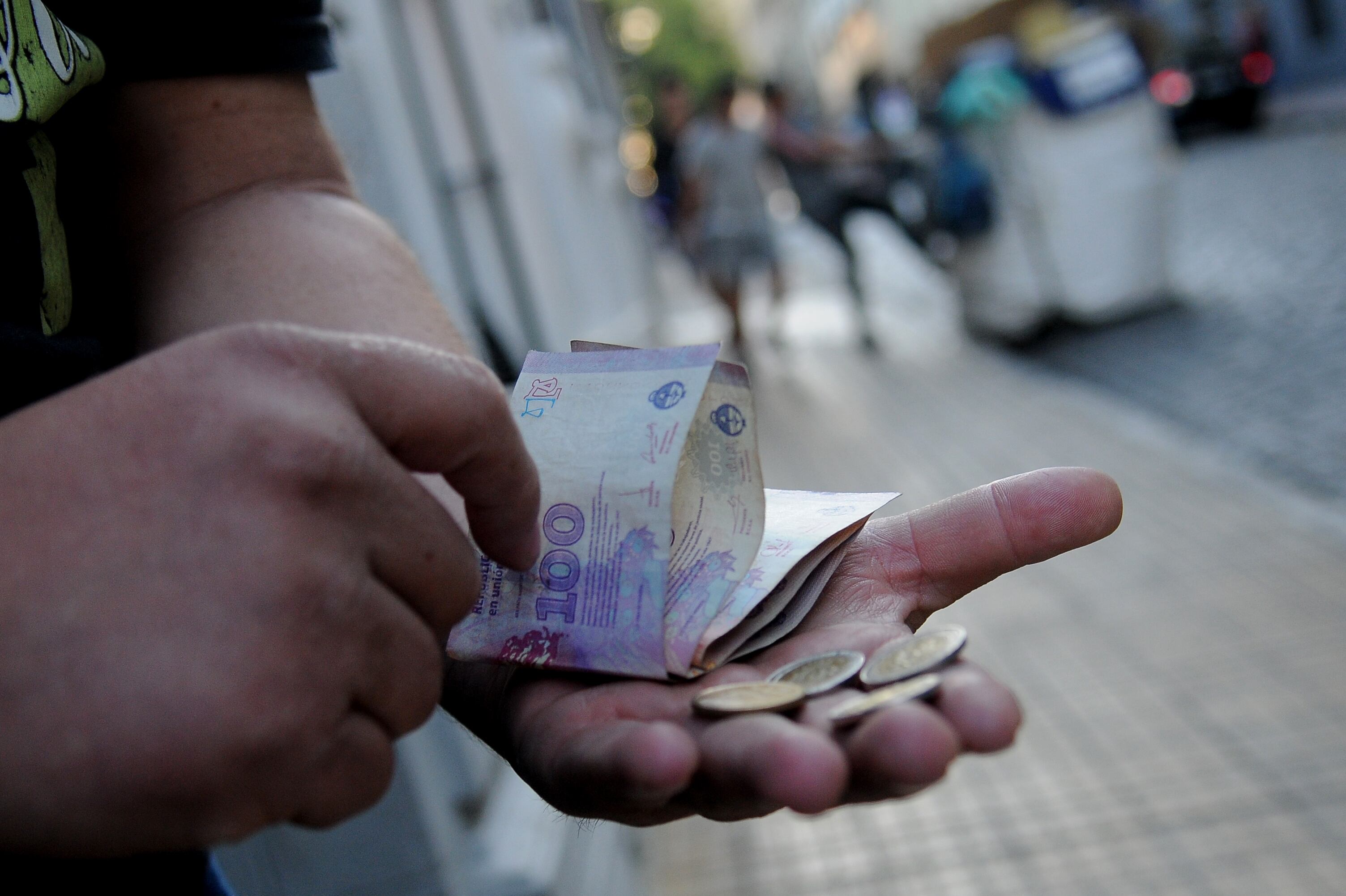 El desafío de la pospandemia es ir promoviendo una política de recuperación salarial.