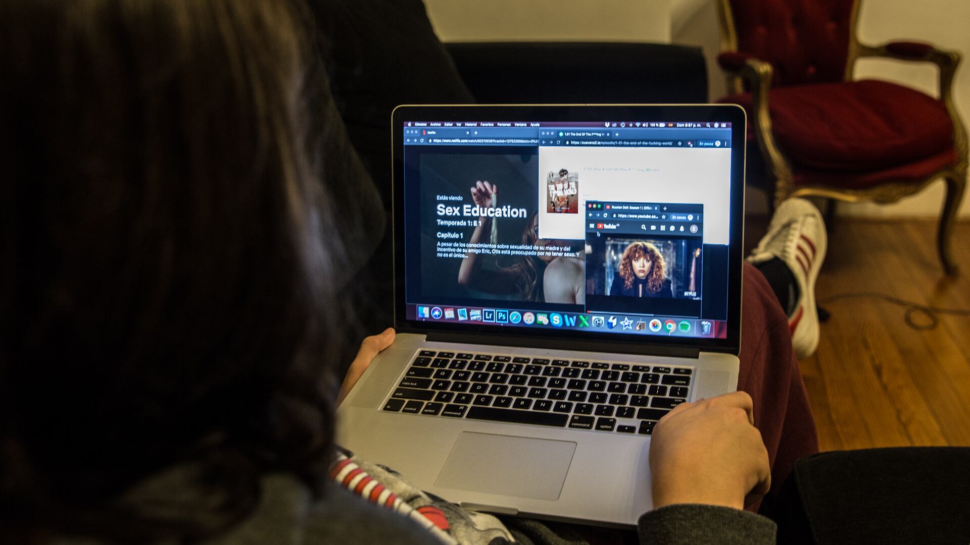 Series cortas y episodios breves: un formato veloz, listo para pelearle tu tiempo a las redes sociales.