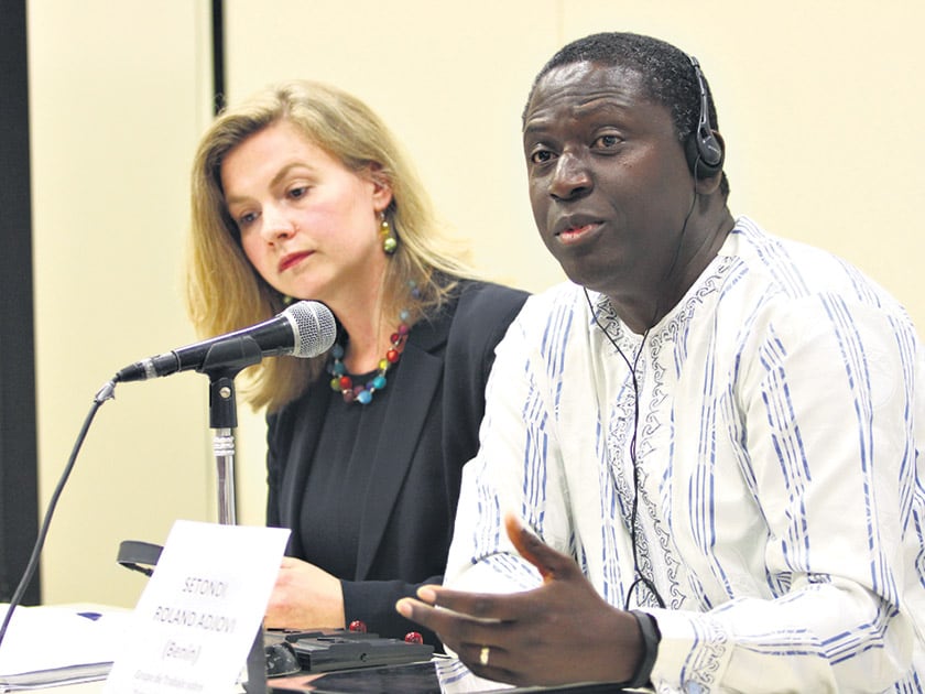 Elina Steinerte, de Letonia, y Sètondji Roland Adjovi, de Benín, los representantes del grupo de la ONU.