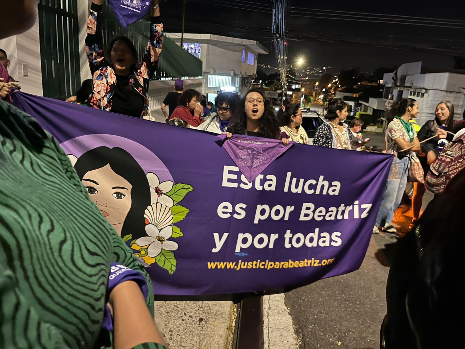 Durante dos días las colectivas se concentraron frente al máximo tribunal, para acompañar la audiencia en una vigilia feminista