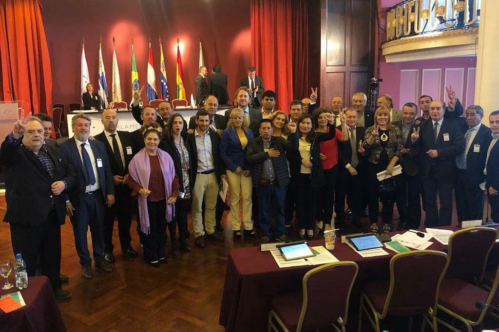 La sesión plenaria tuvo a Bolivia como tema excluyente. 