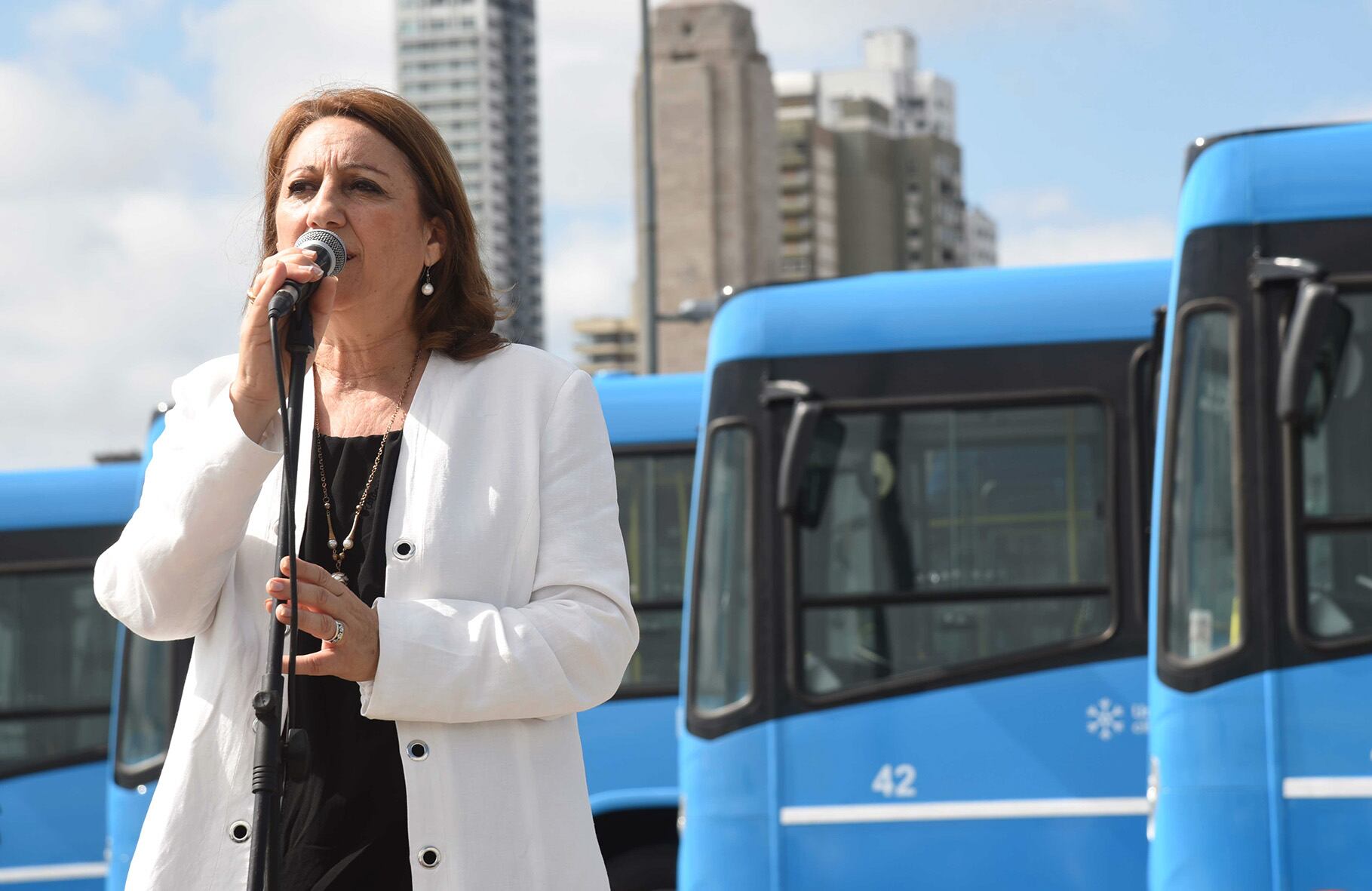 La intendenta Fein usó las facultades cedidas por el Concejo. Hubo críticas de la oposición.