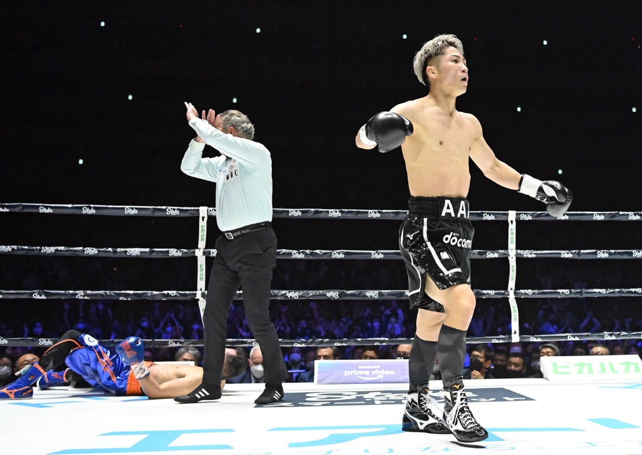 Inoue luego de derribar a su adversario