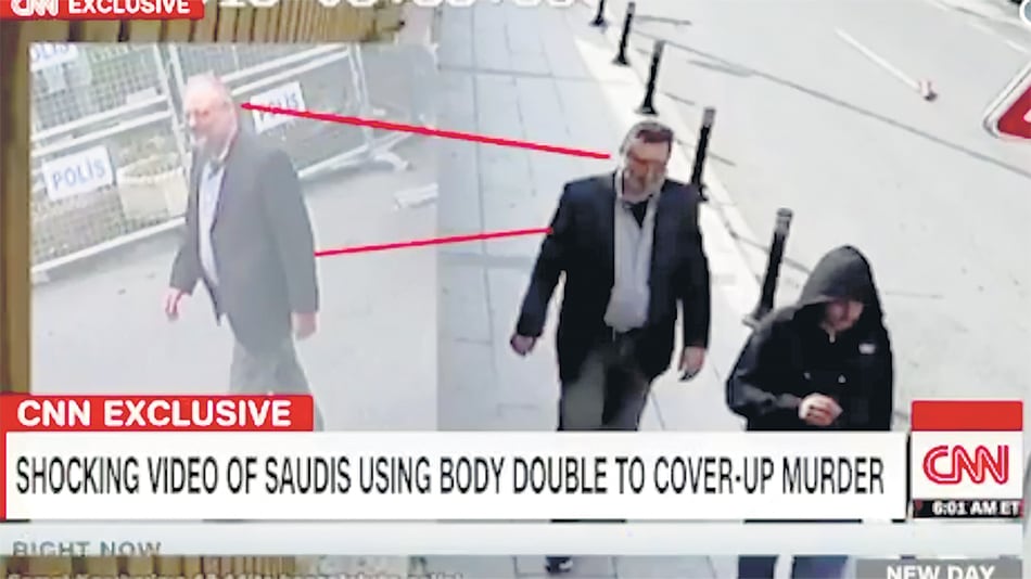 Mustafá al Madani sale del consulado vestido con la ropa que llevaba puesta Khashoggi cuando ingresó.