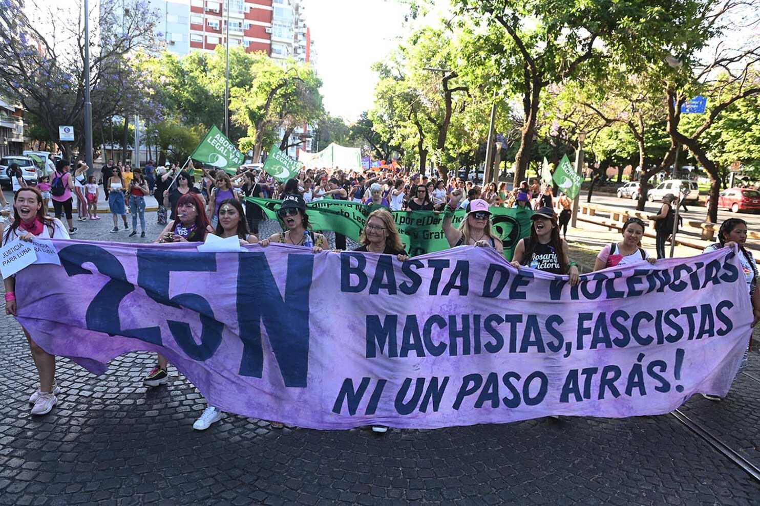 La marcha partió de la zona de los silos Davis.