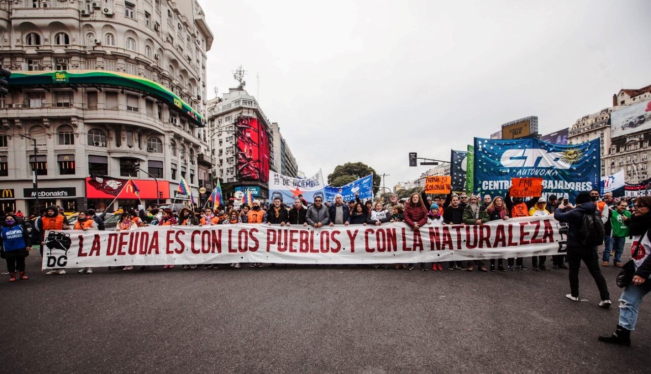 "La deuda es con los pueblos"