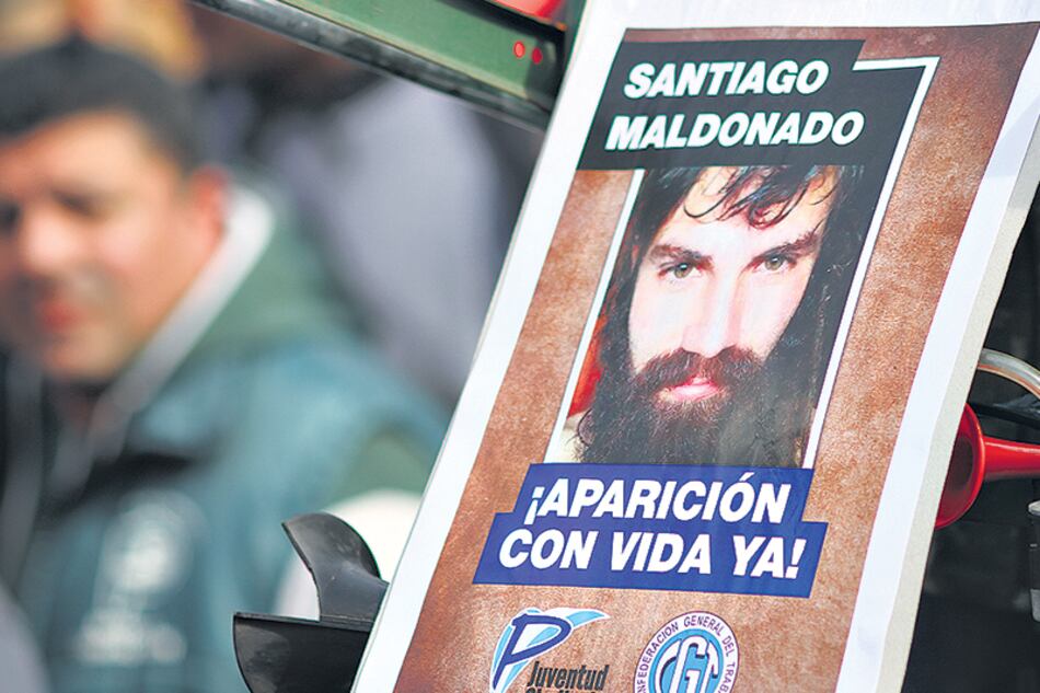 Taty Almeida, de Madres de Plaza de Mayo, reclama que los reciba el jefe de Gabinete, Marcos Peña.
