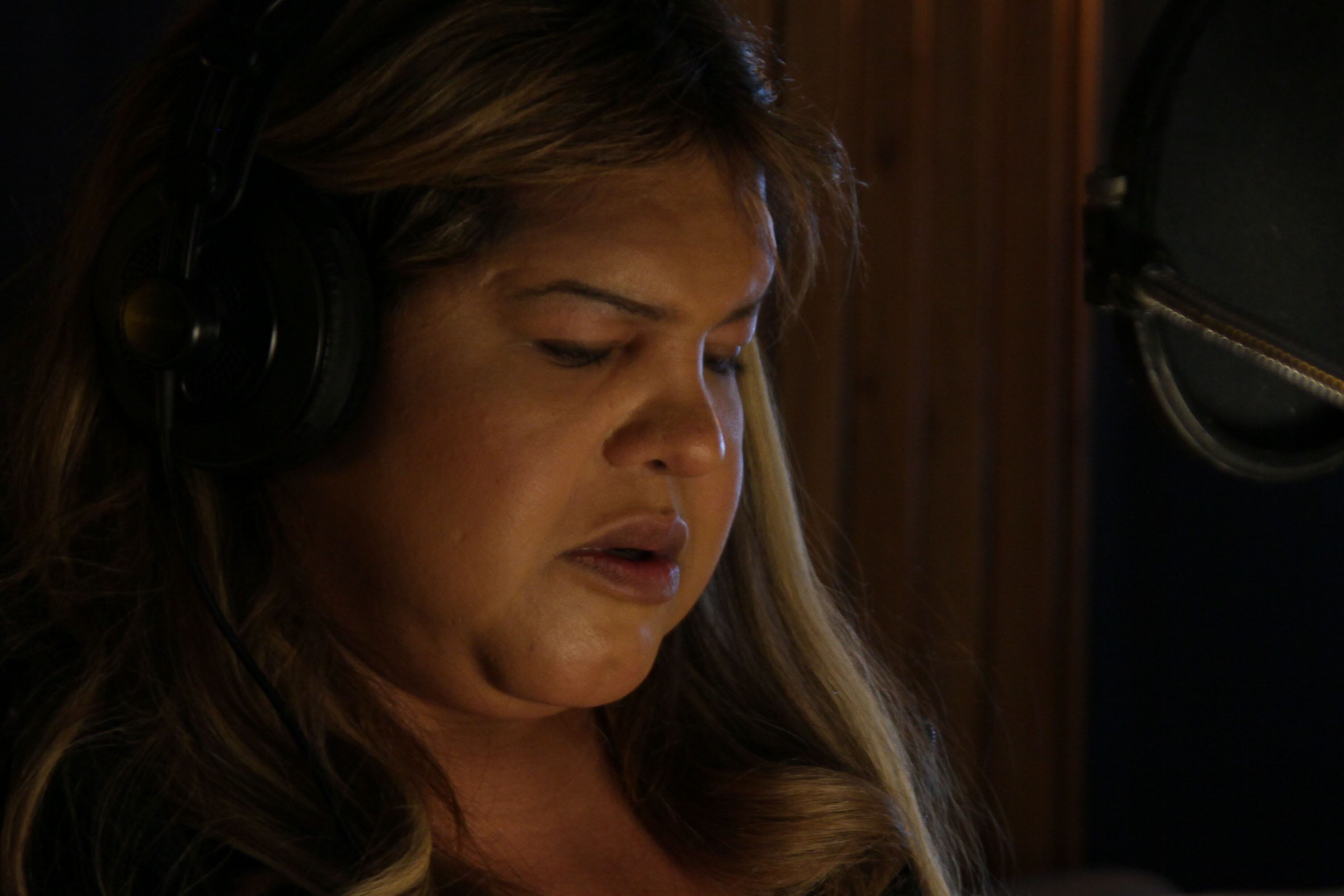 Romina Escobar, una de las actrices que le da voz a las trabajadoras sexuales que sufren el terror del "loco de la Panamericana".