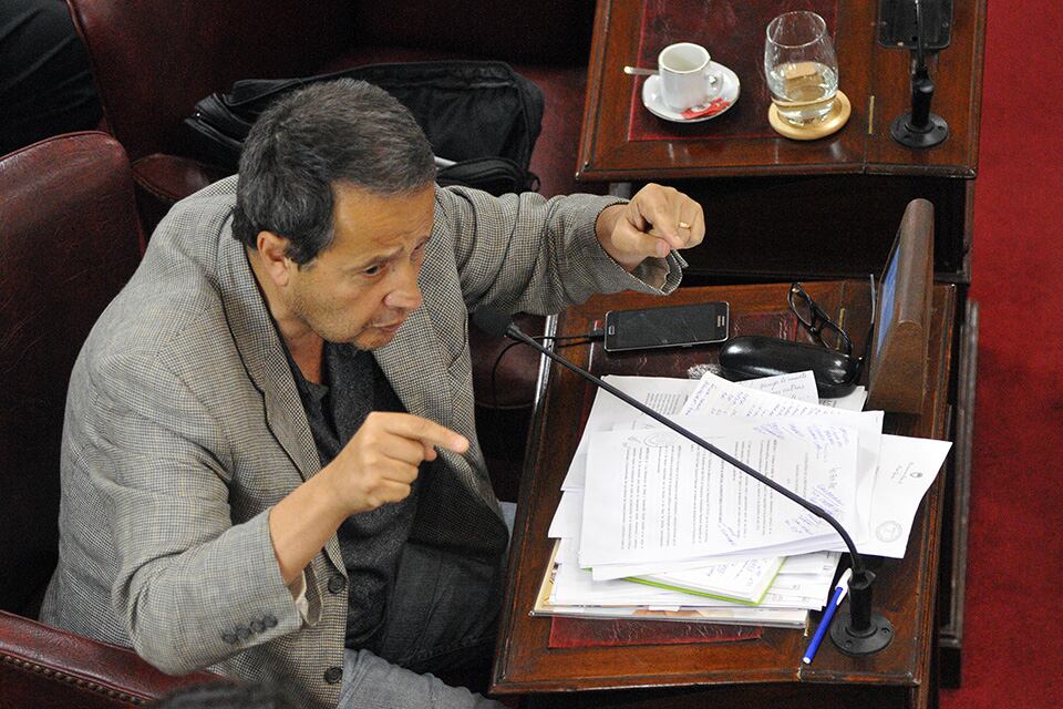 Del Frade pidió informes sobre los números preocupantes en Educación.