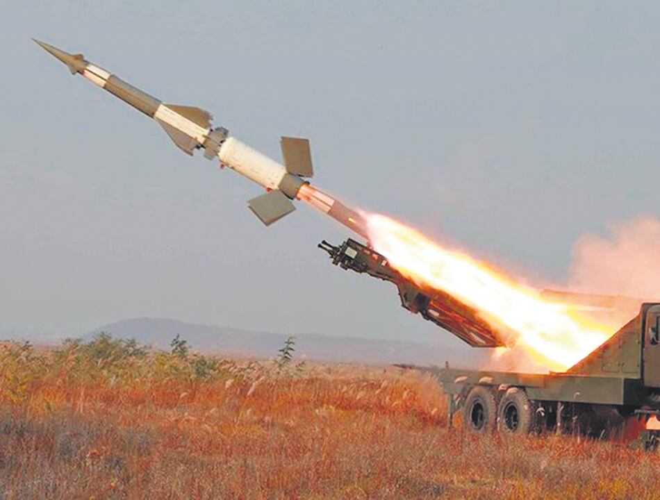 Pyongyang lanzó un misil estratégico Hwasong-12.