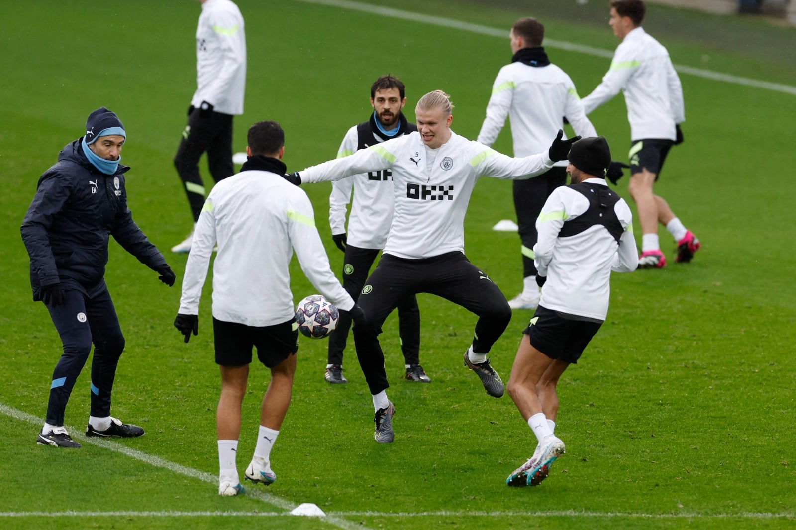 Haaland se divierte en el "loco" durante la práctica del Manchester City