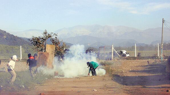 La cesión de hectáreas se vincula con la represión de 2011.