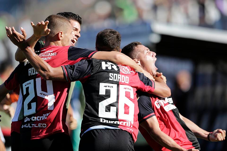 Newell´s empezó ganando y terminó sufriendo en el partido