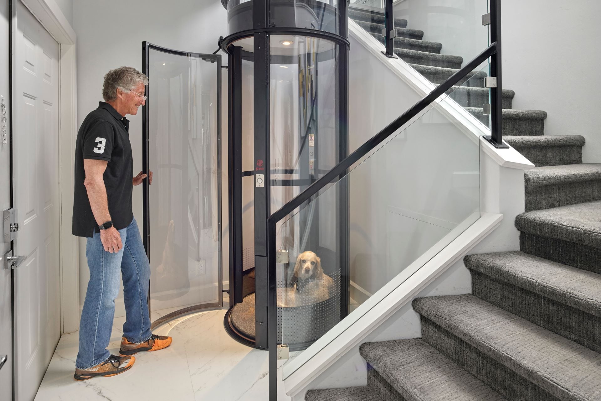 Una empresa paranaense es líder mundial en la fabricación de los elevadores neumáticos por vacío. Foto: (Prensa ENSA)