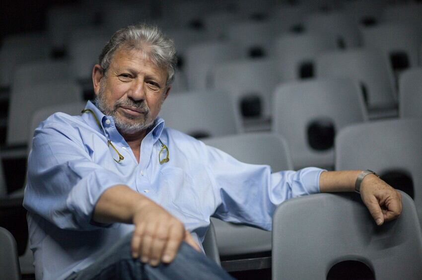 “Soy un fixer, un arreglaquilombos", se presenta el personaje de Diament. 