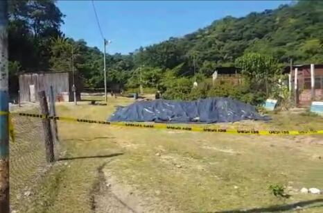 El petróleo de un viejo pozo comenzó a fluir a la superficie