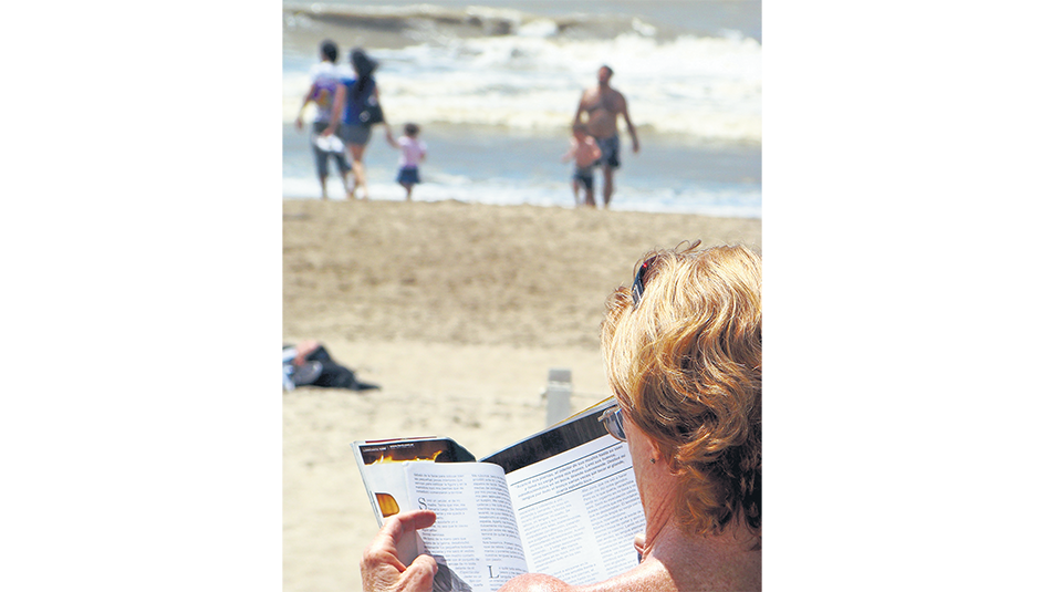 Días de descanso y lectura al reparo de las dunas en Mas de las Pampas.
