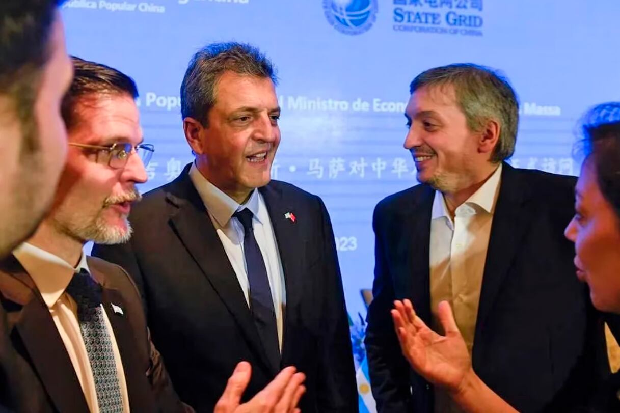 Sergio Massa y Máximo Kirchner durante su viaje a China.