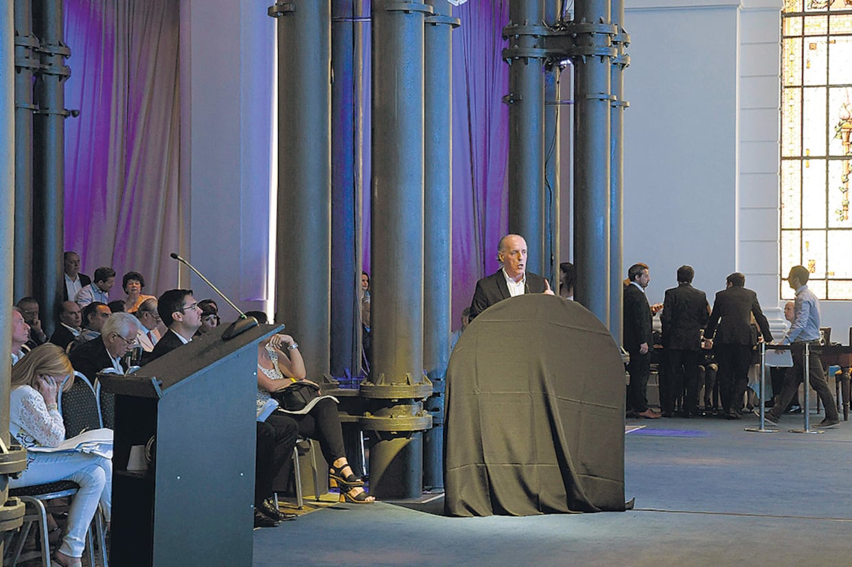 El desfile de oradores dejó testimonio de las falencias de una audiencia pública que no fue tal.