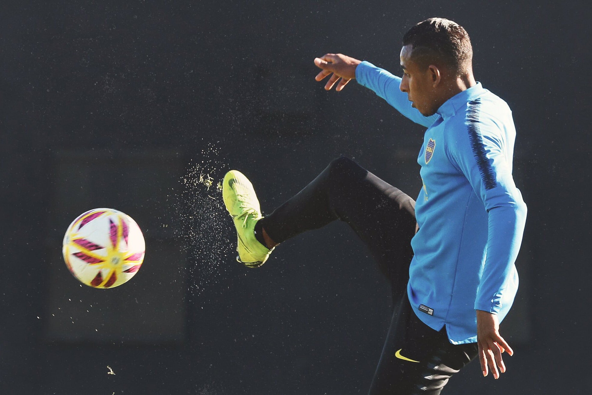 Sebastián Villa fue denunciado por una joven de abuso sexual e intento de homicidio. Foto: (NA)