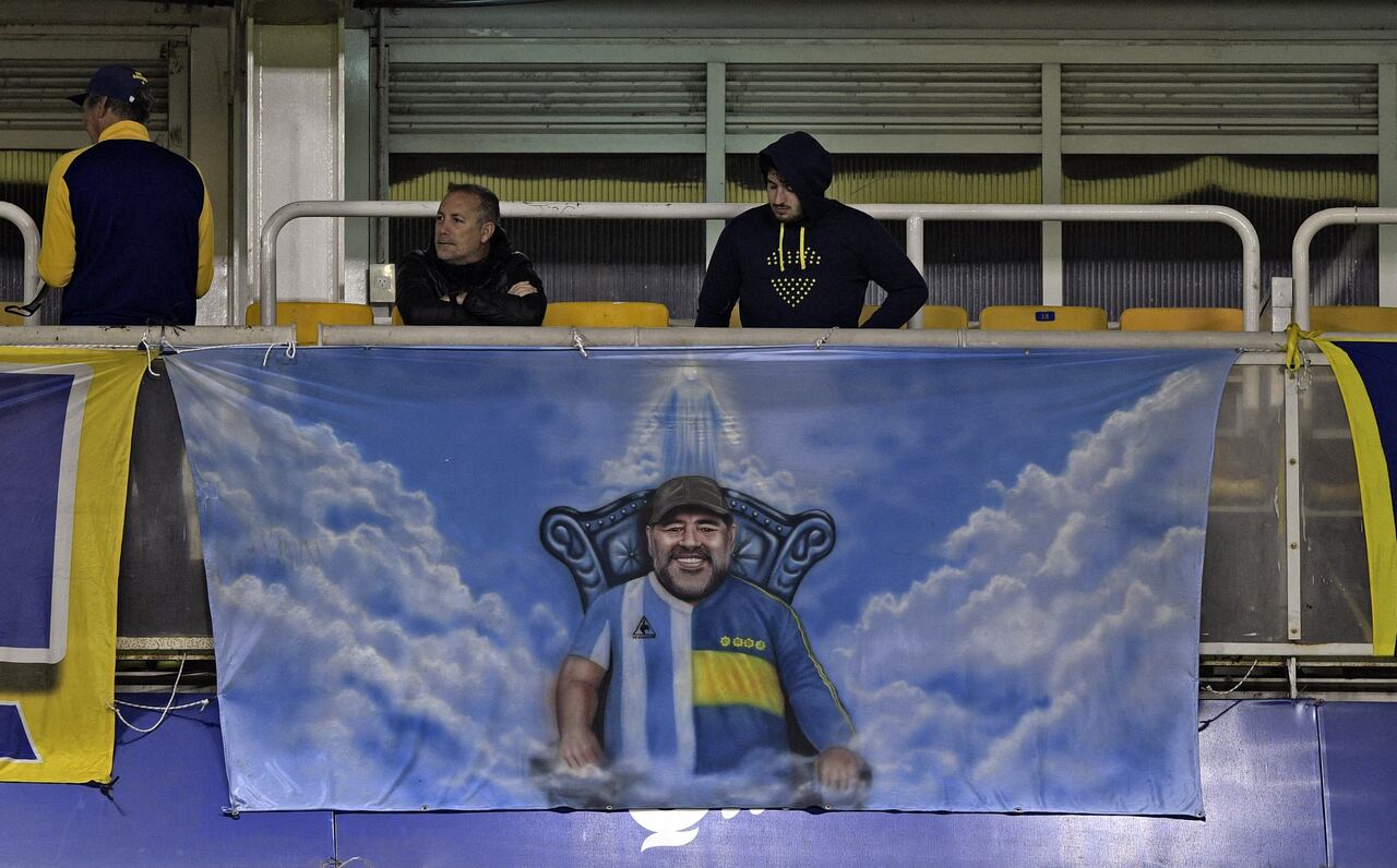 Los homenajes se suceden a Maradona en el día que cumpliría 61 años. 