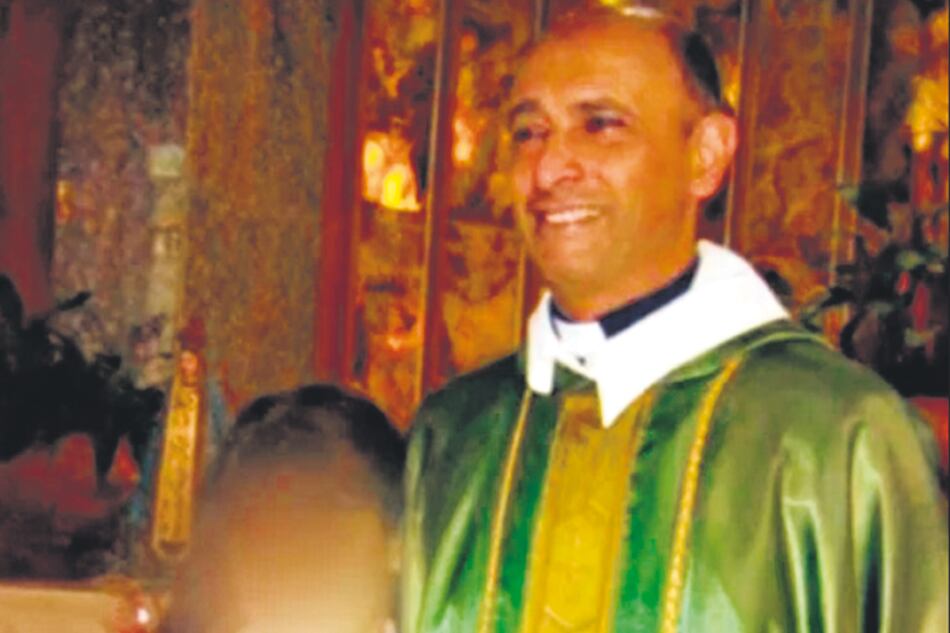 El investigado, Carlos Eduardo José, rechaza las acusaciones pero renunció al sacerdocio.
