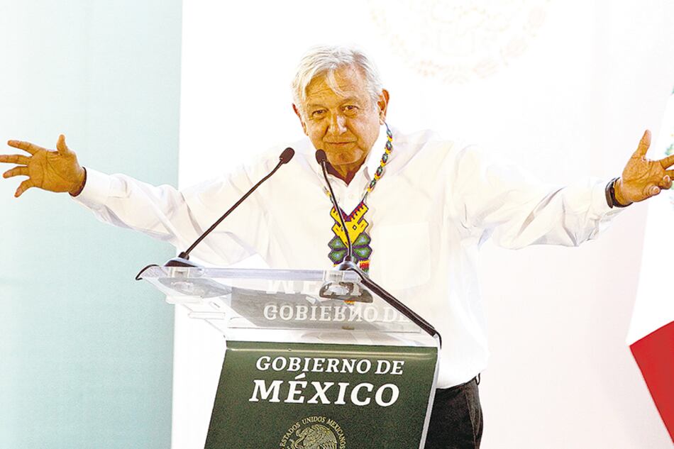 “No fui militante del partido comunista PSUM-PCM, pero sí apoyaba a luchadores sociales”, dijo López Obrador.