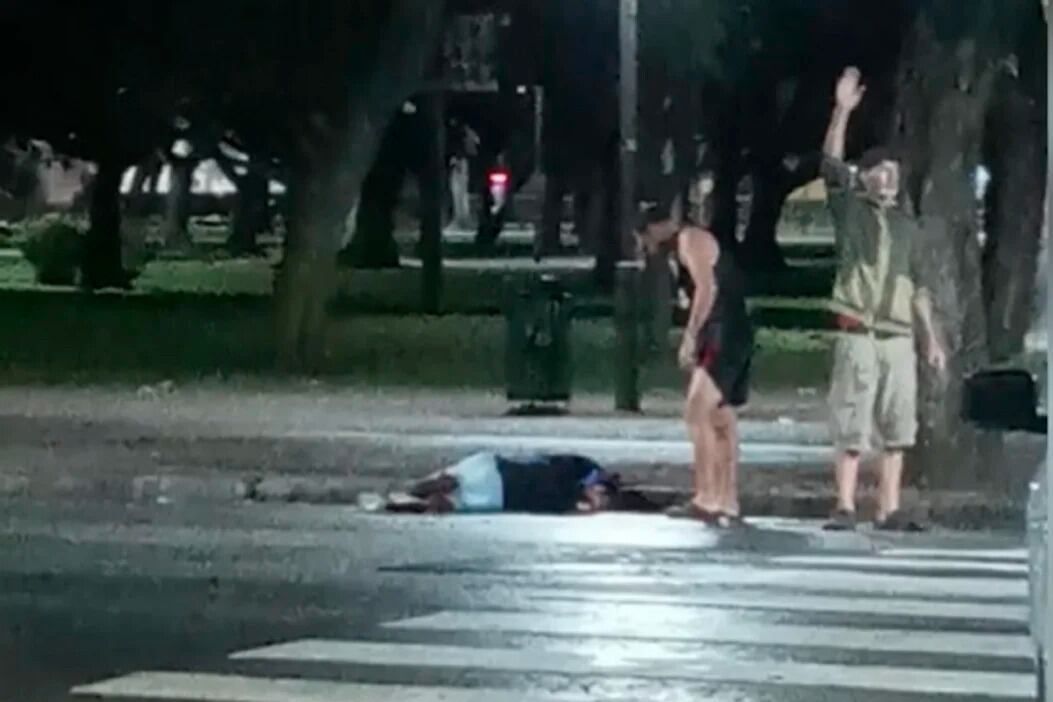 El músico, Lorenzo Altamirano, fue llevado en auto y baleado en el lugar.