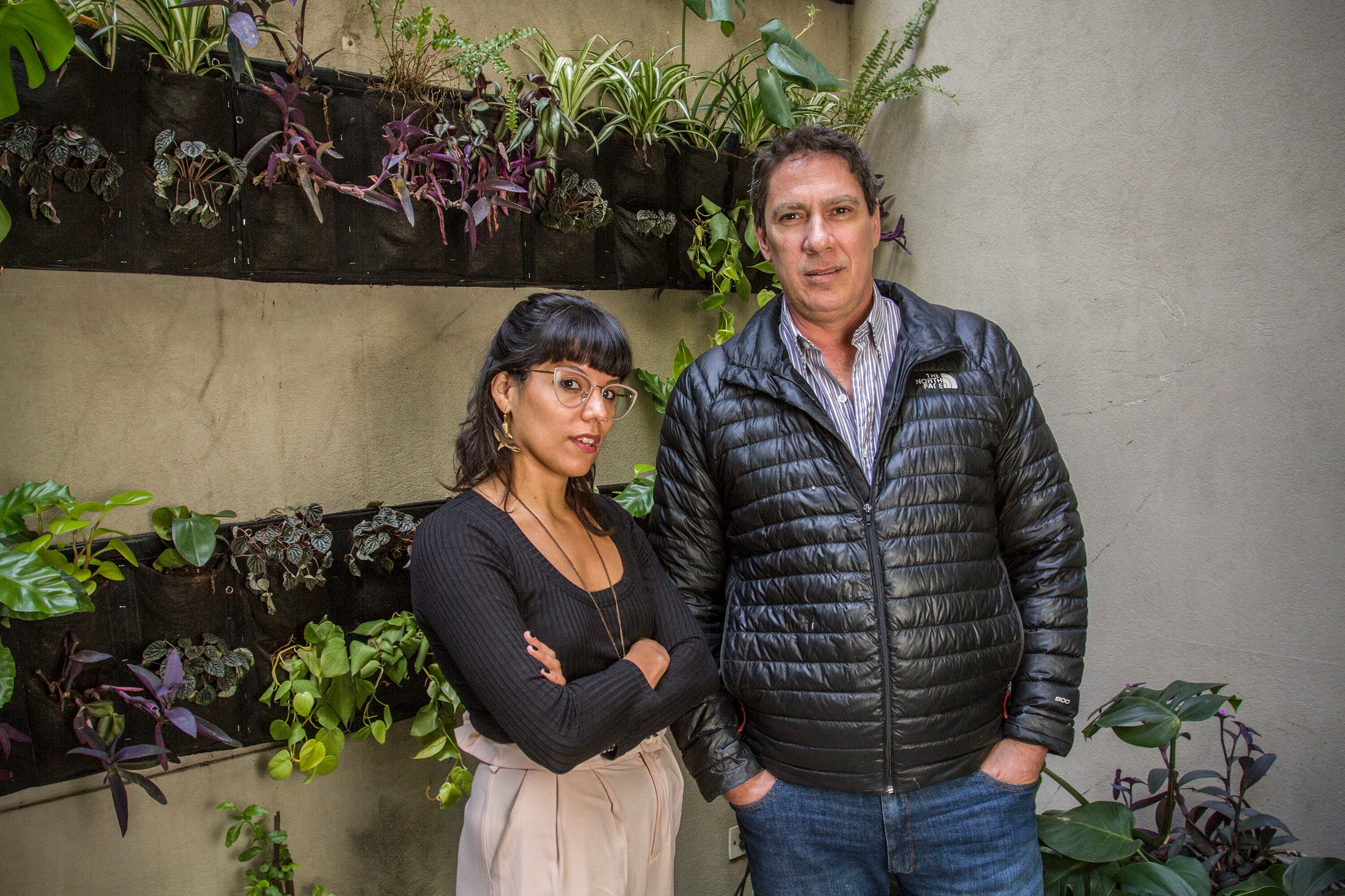 Florencia Alcaraz y Luciano Galende, los conductores de "SIC".